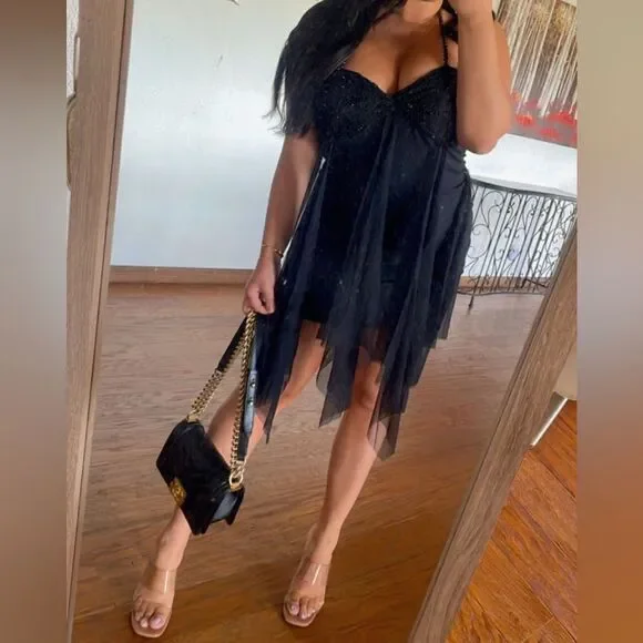 Unique black dress - Picture 3 of 6